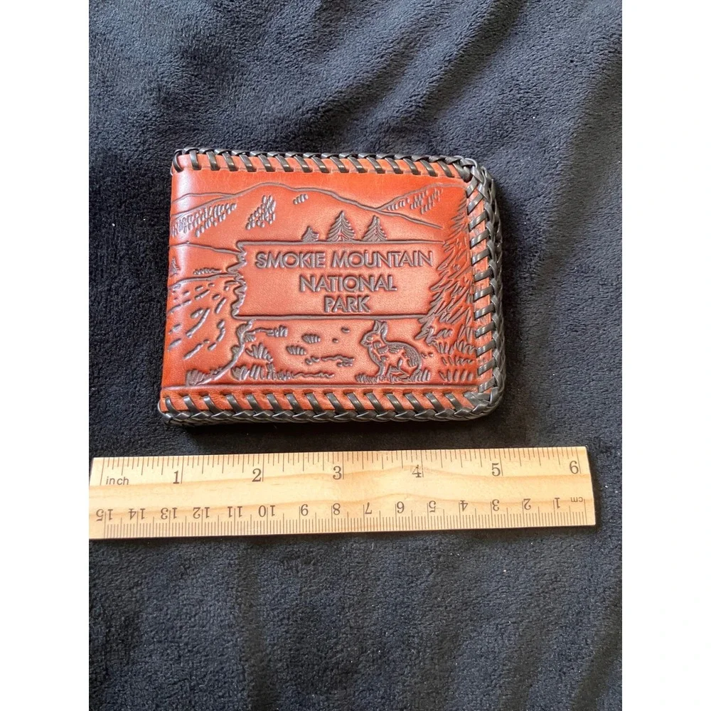 Vintage Bifold Wallet Mens OS Tan Smokie Mountain National Park Tooled Leather